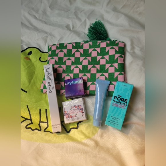 Ipsy Bundle - Picture 2 of 2